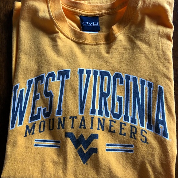 Three college short sleeve t-shirts - Picture 3 of 4